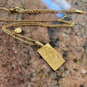 PISCES Zodiac sign necklace 18K gold plated.